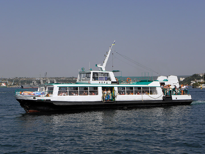 Пассажирский катер "Норд" в Севастопольской бухте
